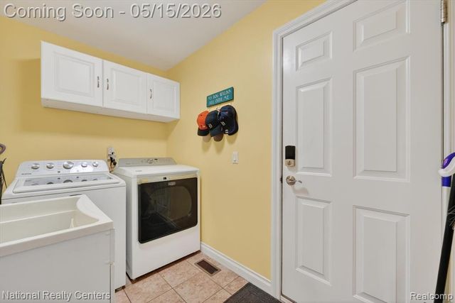 28657 Oakmonte Circle, New Hudson, MI 48165