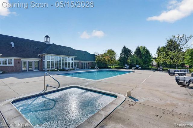28657 Oakmonte Circle, New Hudson, MI 48165