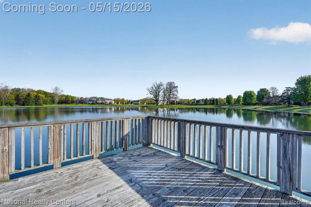 28657 Oakmonte Circle, New Hudson, MI 48165