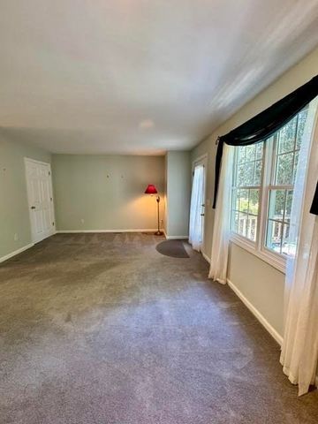 13 Waltham Dr 13, Plainville, MA 02762