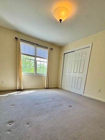 13 Waltham Dr 13, Plainville, MA 02762