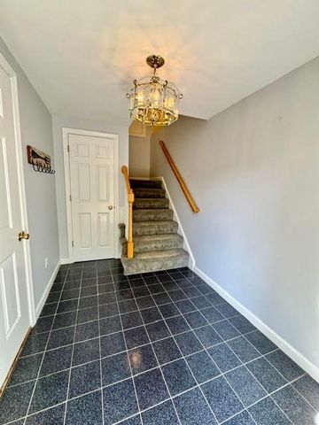 13 Waltham Dr 13, Plainville, MA 02762