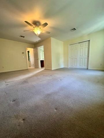 13 Waltham Dr 13, Plainville, MA 02762
