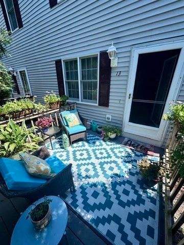 13 Waltham Dr 13, Plainville, MA 02762