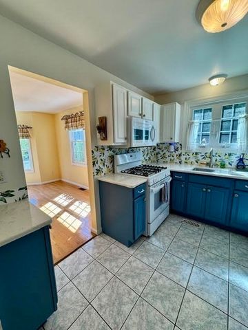 13 Waltham Dr 13, Plainville, MA 02762