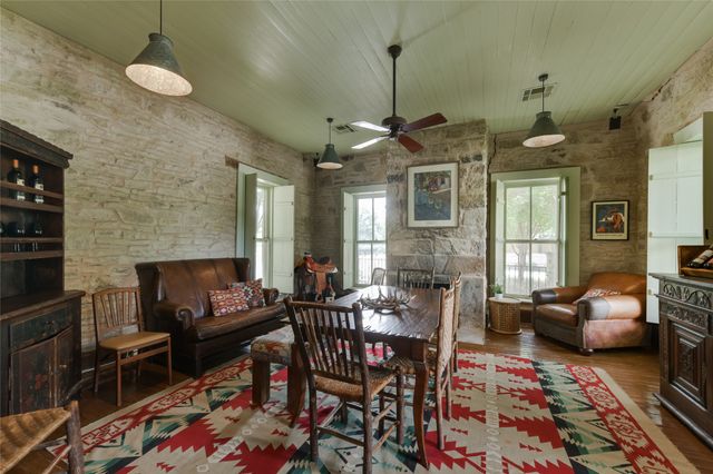 802 S Austin Street, Comanche, TX 76442