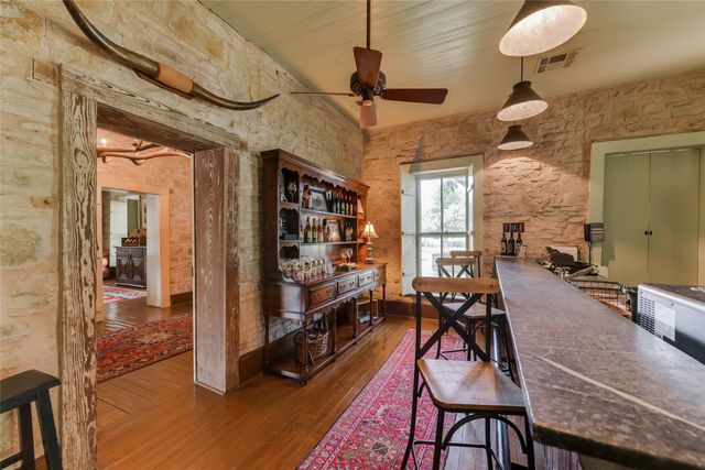 802 S Austin Street, Comanche, TX 76442