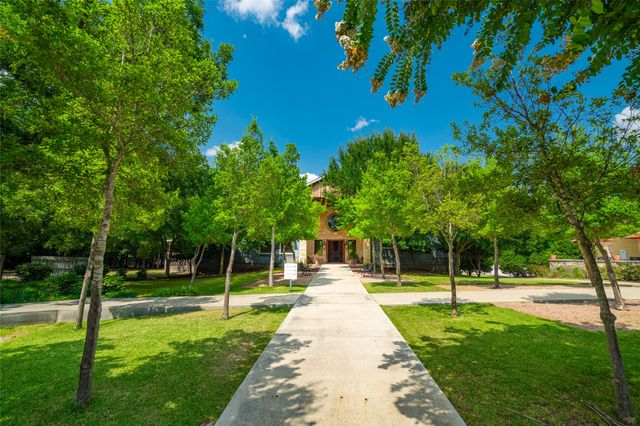 802 S Austin Street, Comanche, TX 76442