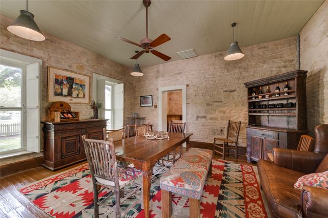 802 S Austin Street, Comanche, TX 76442