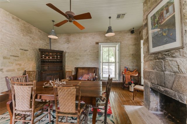 802 S Austin Street, Comanche, TX 76442