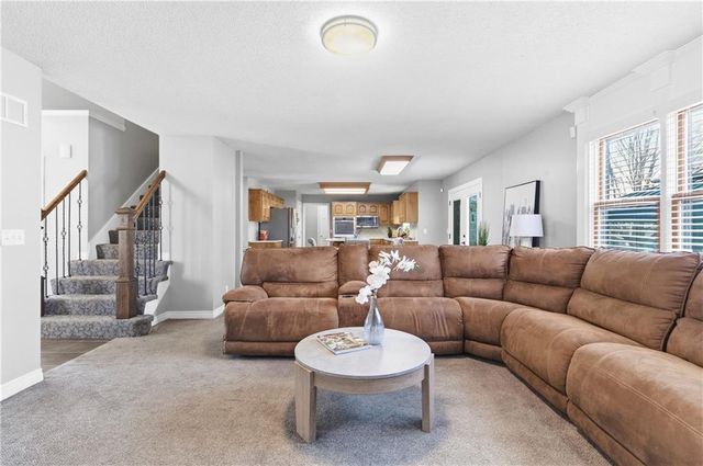 1246 E Meadow Lane, Olathe, KS 66062