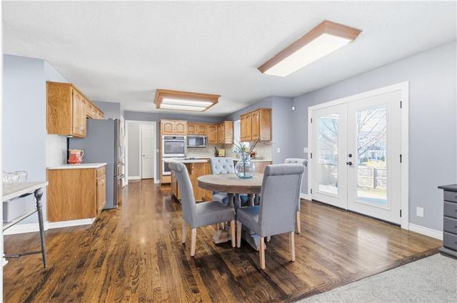 1246 E Meadow Lane, Olathe, KS 66062