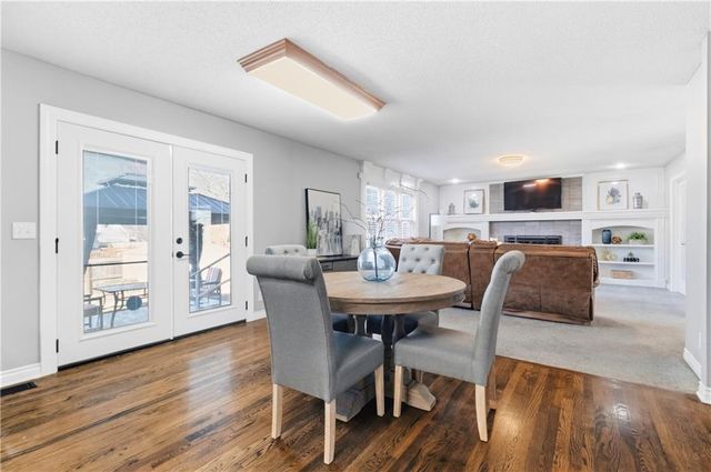 1246 E Meadow Lane, Olathe, KS 66062