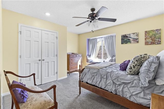 1246 E Meadow Lane, Olathe, KS 66062