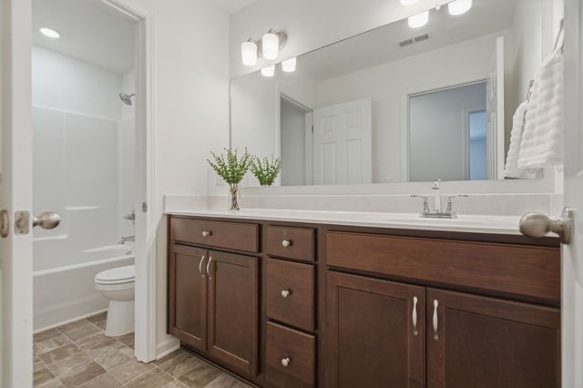 156 Hampshire Way, White House, TN 37188