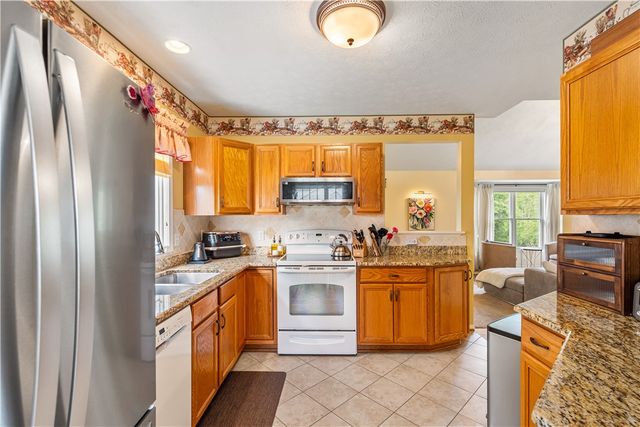772 Bel Arbor, Webster, NY 14580