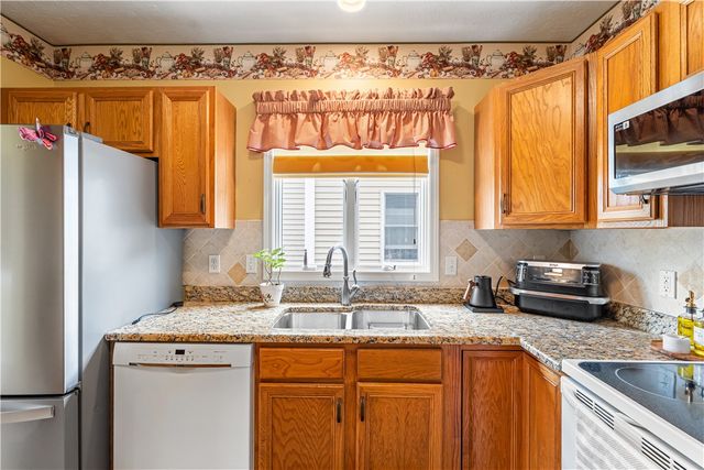 772 Bel Arbor, Webster, NY 14580