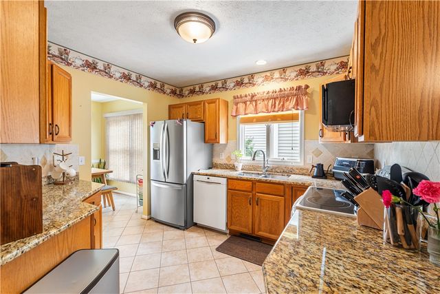 772 Bel Arbor, Webster, NY 14580