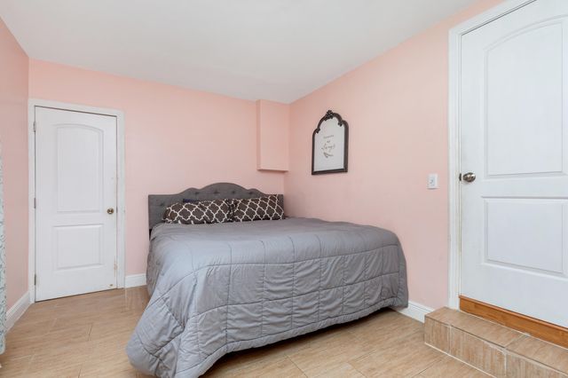 5819 Monroe Street, Hollywood, FL 33023