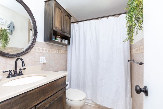 5819 Monroe Street, Hollywood, FL 33023