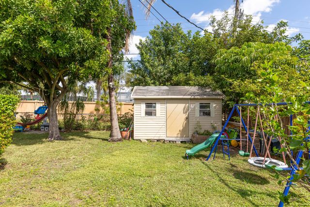 5819 Monroe Street, Hollywood, FL 33023