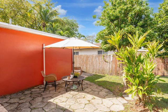 5819 Monroe Street, Hollywood, FL 33023