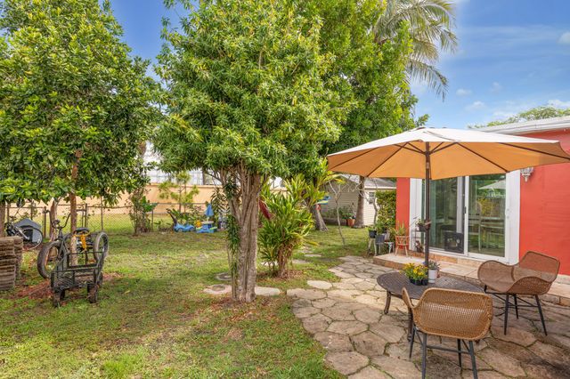 5819 Monroe Street, Hollywood, FL 33023