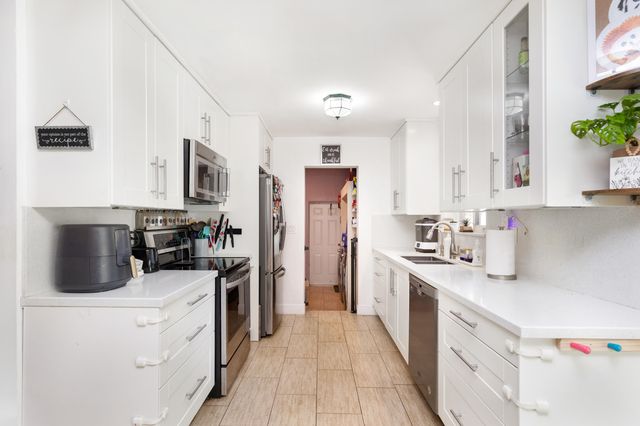 5819 Monroe Street, Hollywood, FL 33023