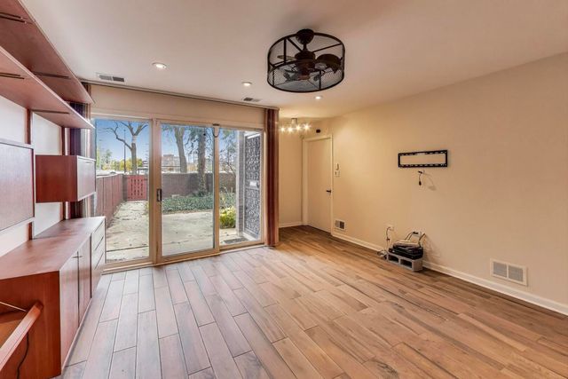 2803 S Michigan Avenue A, Chicago, IL 60616