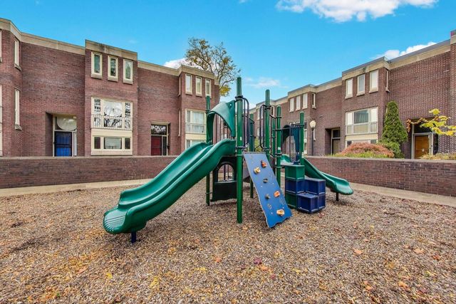 2803 S Michigan Avenue A, Chicago, IL 60616