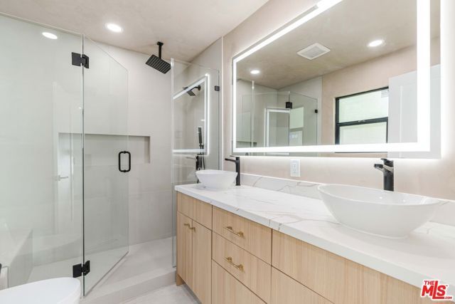 6150 Sylvia Avenue, Tarzana (los Angeles), CA 91335