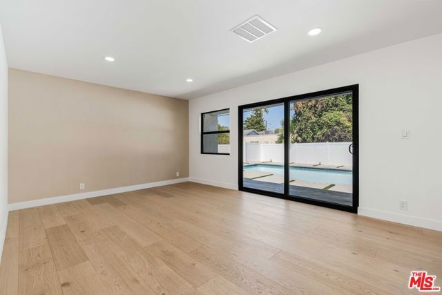 6150 Sylvia Avenue, Tarzana (los Angeles), CA 91335