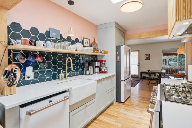 2726 Santa Clara Avenue SE, Albuquerque, NM 87106
