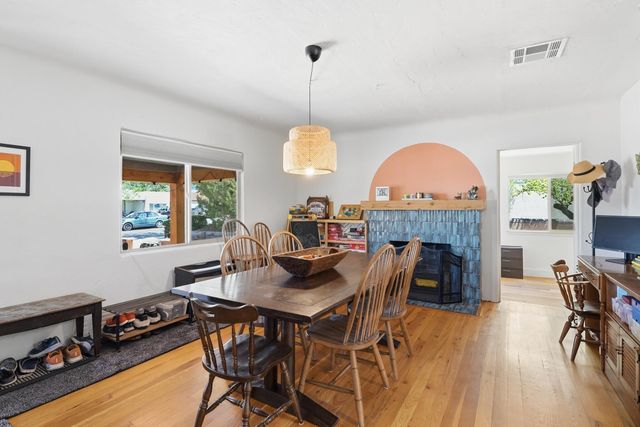 2726 Santa Clara Avenue SE, Albuquerque, NM 87106