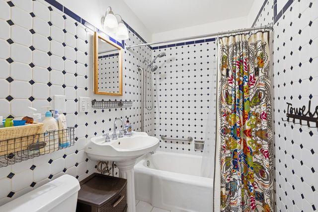 2726 Santa Clara Avenue SE, Albuquerque, NM 87106
