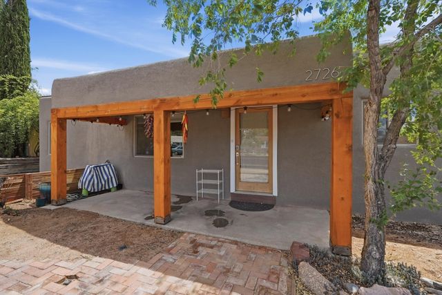 2726 Santa Clara Avenue SE, Albuquerque, NM 87106