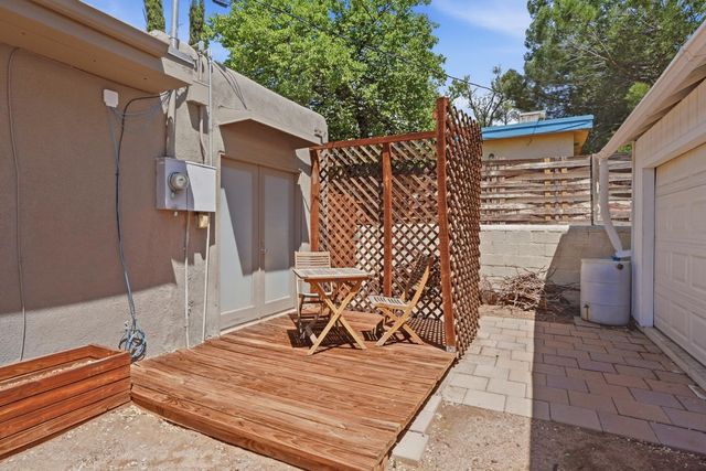 2726 Santa Clara Avenue SE, Albuquerque, NM 87106