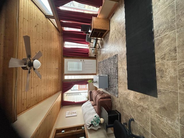 1003 AVENUE P, Carter Lake, IA 51510