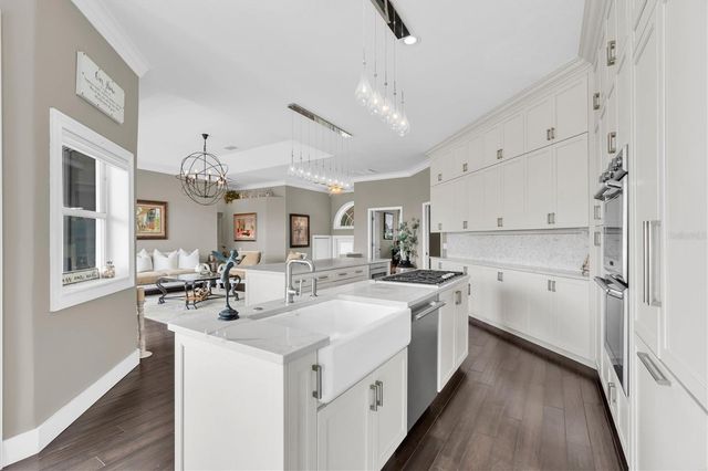 2853 SEABREEZE DRIVE S, Gulfport, FL 33707