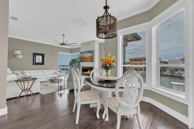 2853 SEABREEZE DRIVE S, Gulfport, FL 33707