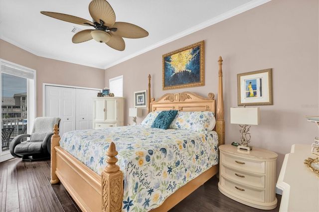 2853 SEABREEZE DRIVE S, Gulfport, FL 33707