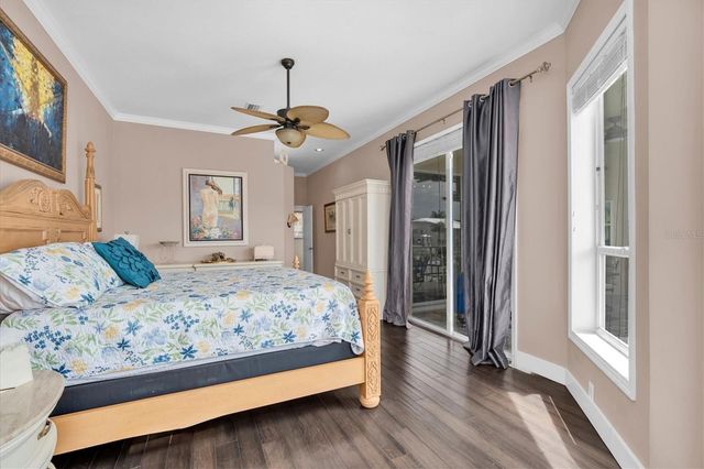 2853 SEABREEZE DRIVE S, Gulfport, FL 33707