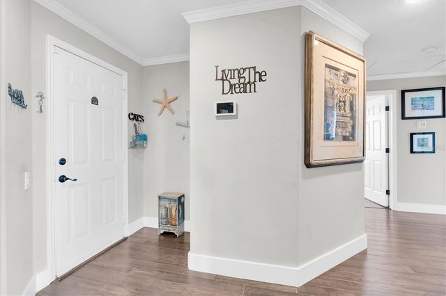 2853 SEABREEZE DRIVE S, Gulfport, FL 33707