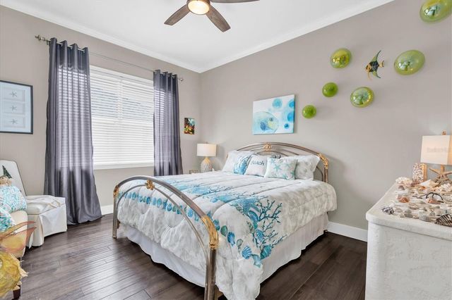 2853 SEABREEZE DRIVE S, Gulfport, FL 33707