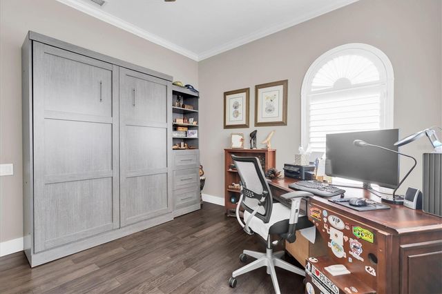 2853 SEABREEZE DRIVE S, Gulfport, FL 33707