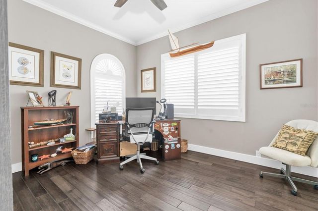 2853 SEABREEZE DRIVE S, Gulfport, FL 33707