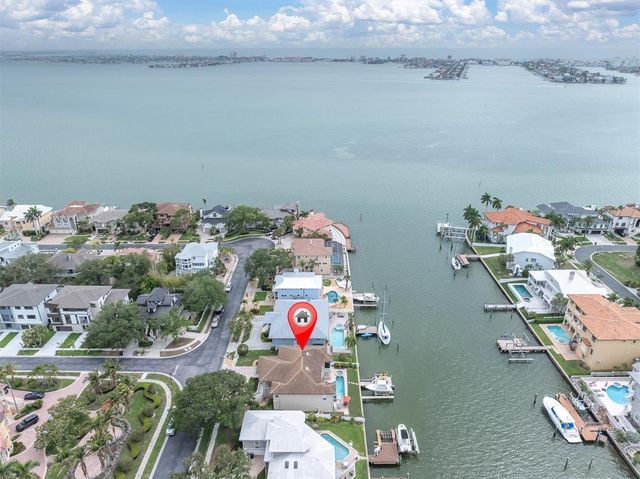 2853 SEABREEZE DRIVE S, Gulfport, FL 33707