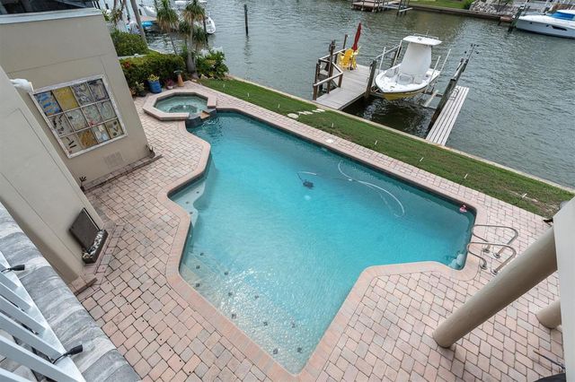 2853 SEABREEZE DRIVE S, Gulfport, FL 33707