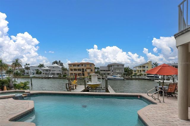 2853 SEABREEZE DRIVE S, Gulfport, FL 33707