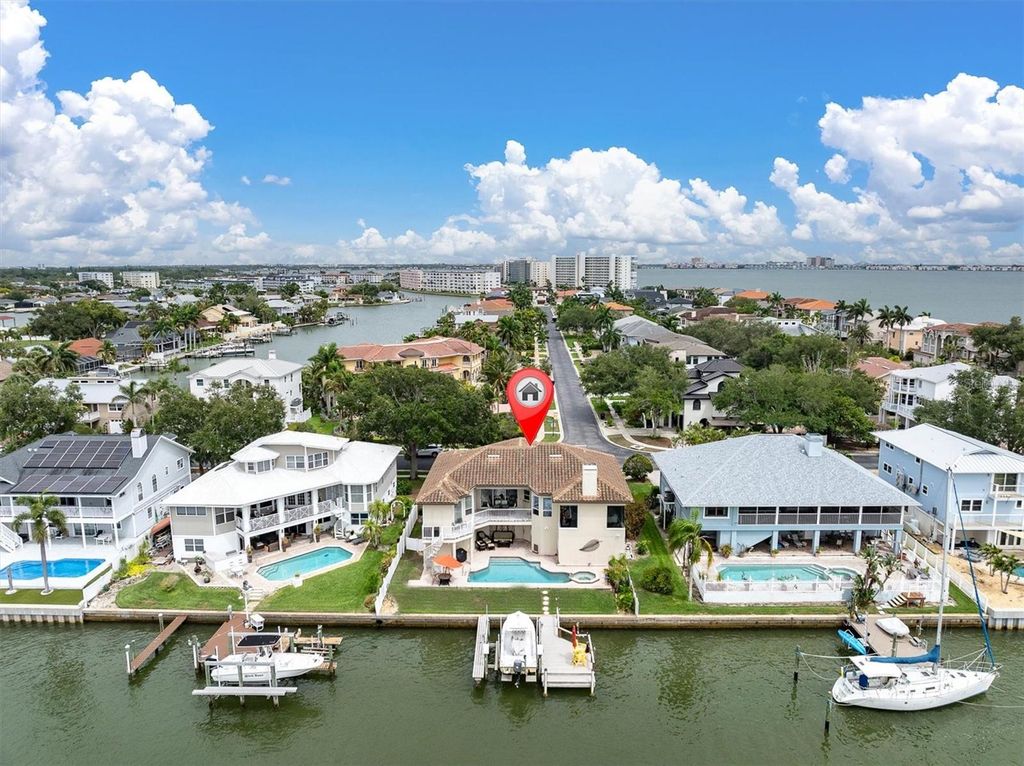 2853 SEABREEZE DRIVE S, Gulfport, FL 33707